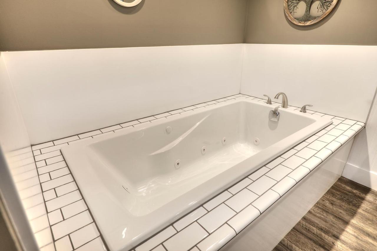 Beachside 216 With Pool Hot Tub And Private Deck Overlooking East Bay 特拉弗斯城 外观 照片